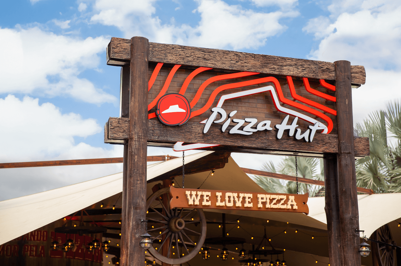 Beto Carrero World ganha o maior restaurante da Pizza Hut do Brasil