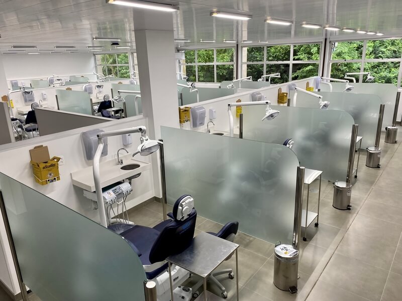 Univali inaugura mais de 50 consultórios de odontologia