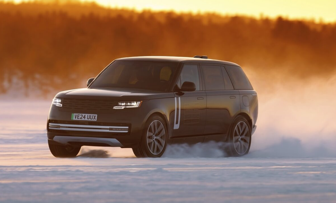 Range Rover elétrica roda  até 599 km com uma carga