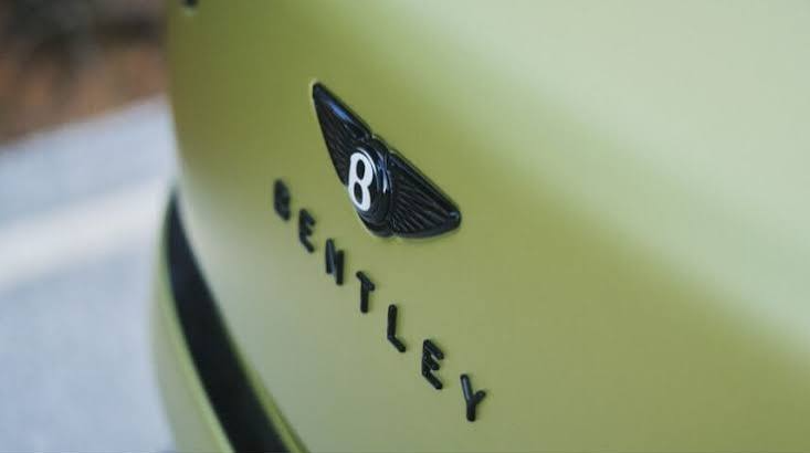 Bentley prepara seu primeiro elétrico 