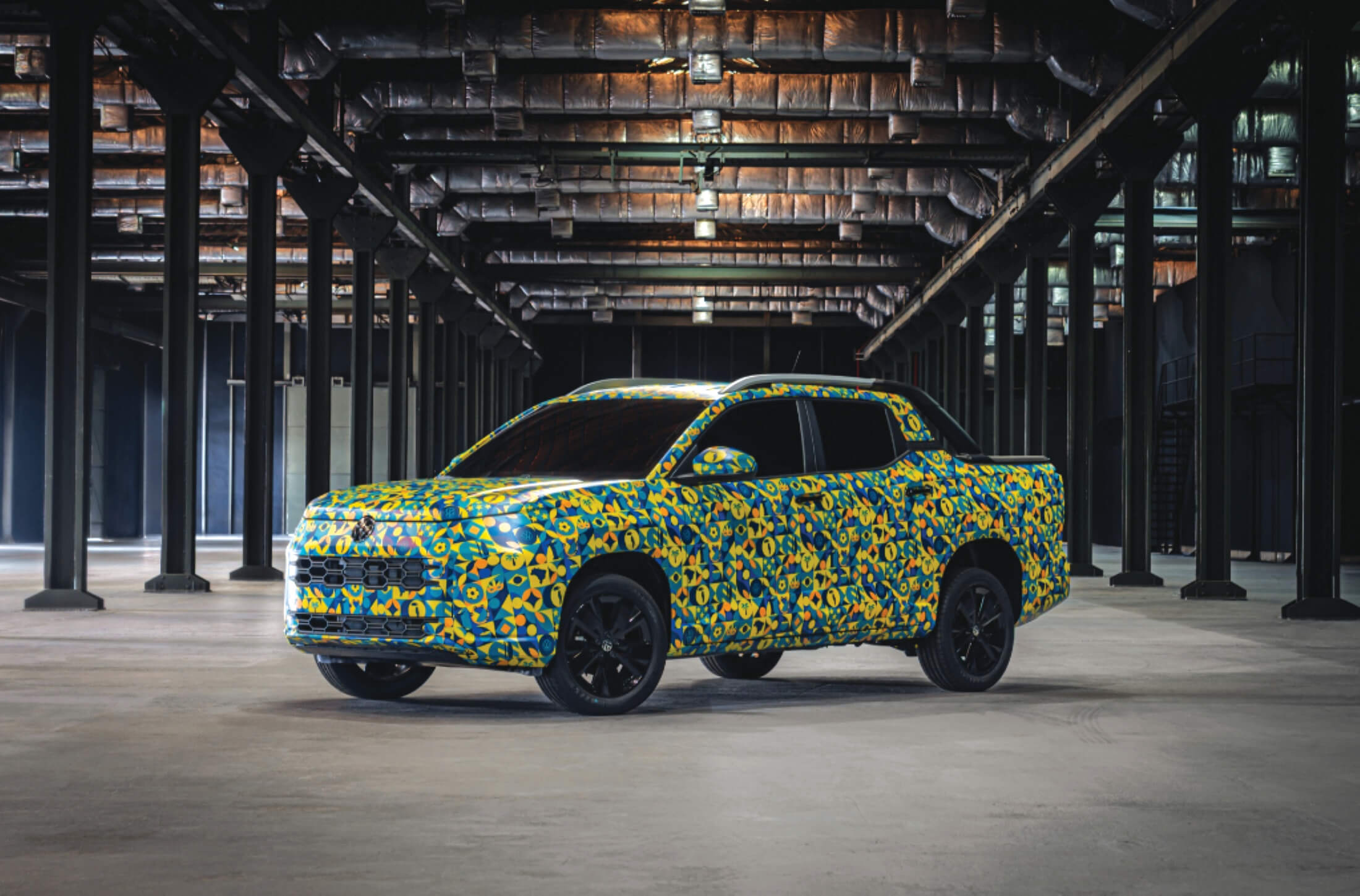 Nova picape da VW aparece pela primeira vez no Brasil