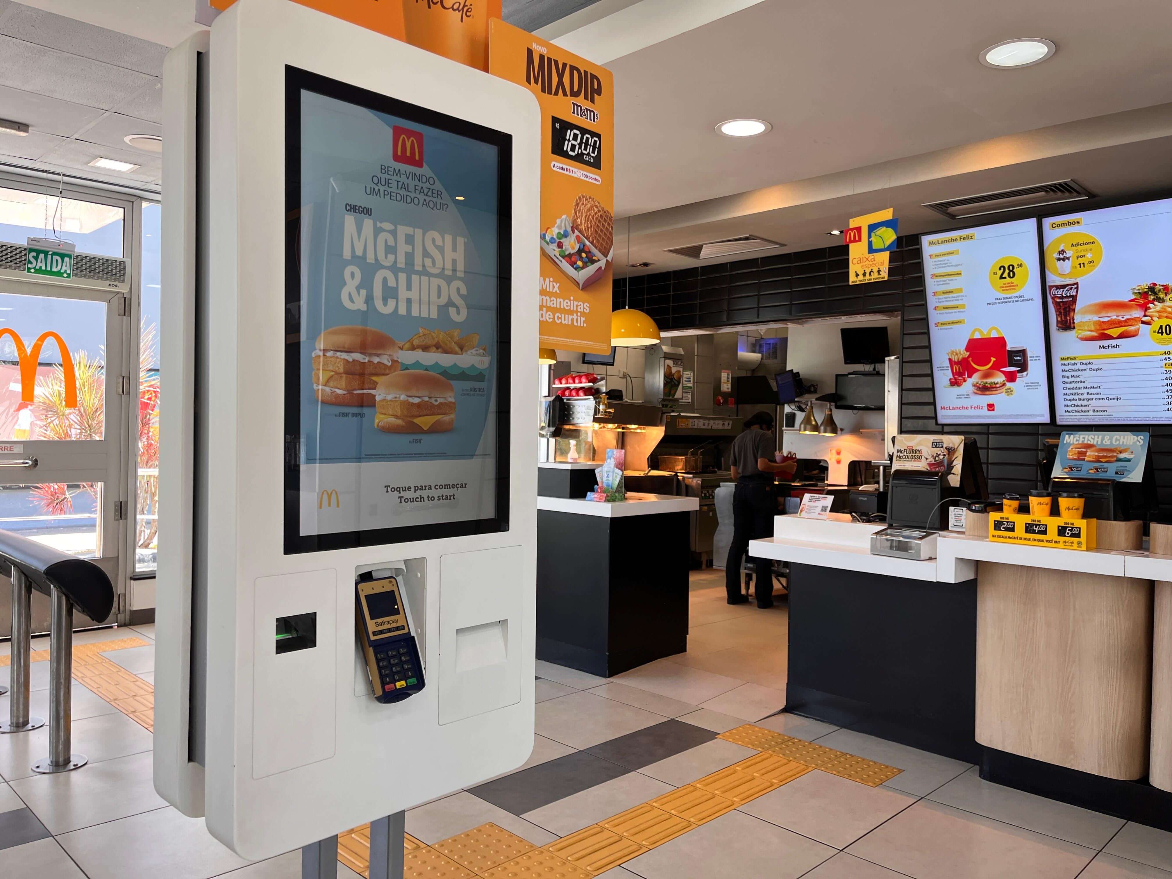Já imaginou visitar a cozinha do McDonald’s?