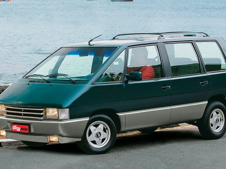 Primeira minivan do Brasil era cópia francesa 